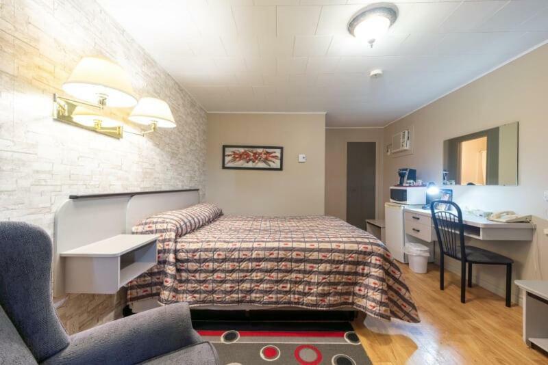 Motel Claude Degelis Exteriér fotografie
