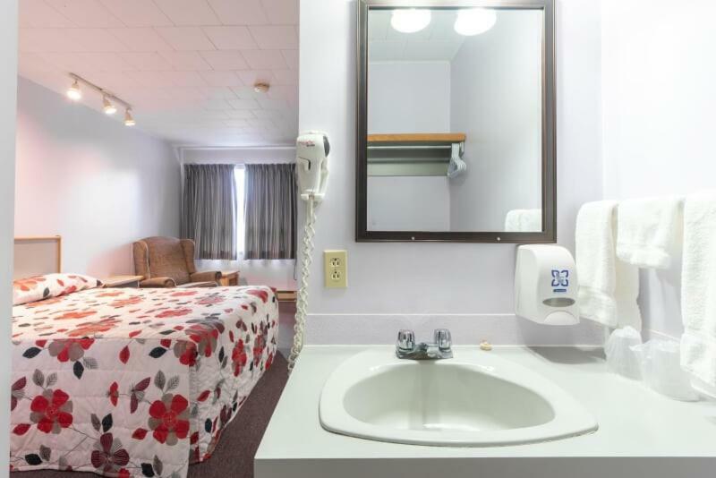 Motel Claude Degelis Exteriér fotografie