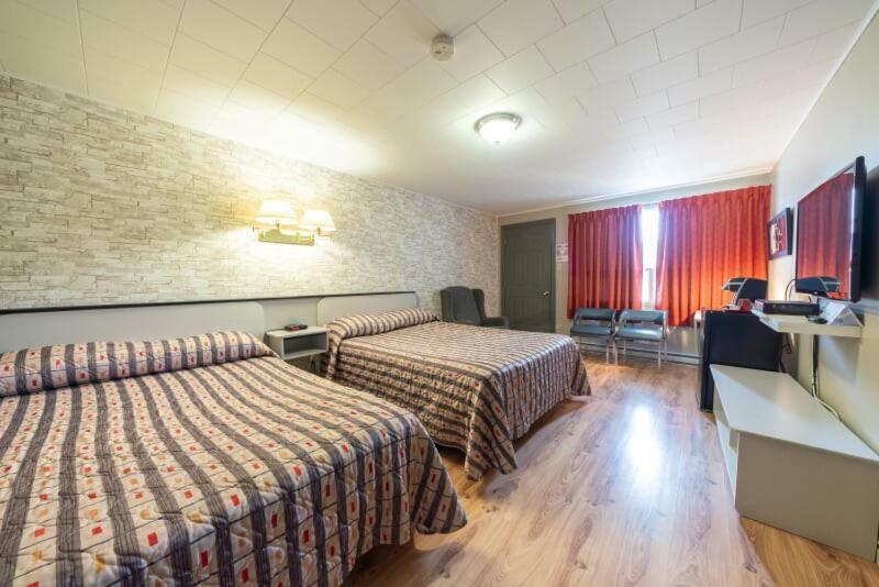 Motel Claude Degelis Exteriér fotografie